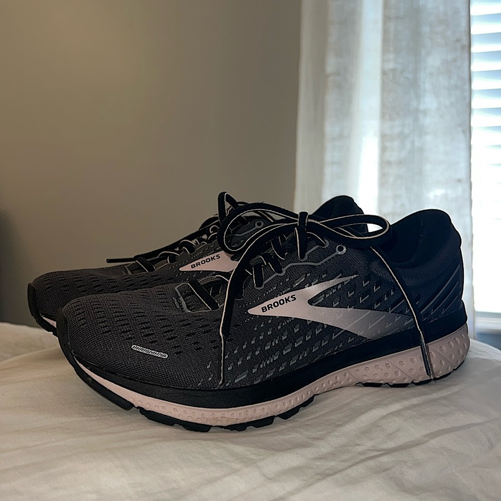 Brooks ghost 13 running shoes